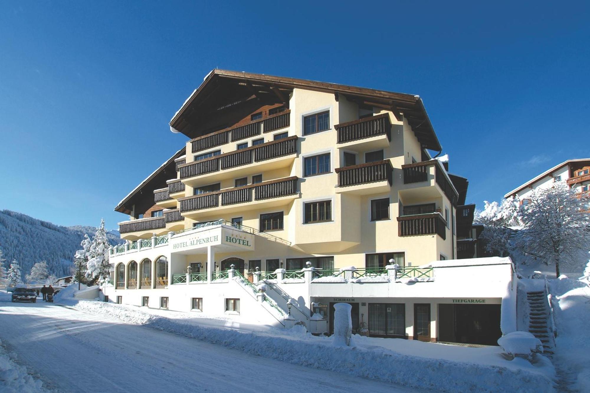 Hotel Garni Alpenruh-Micheluzzi Serfaus Esterno foto