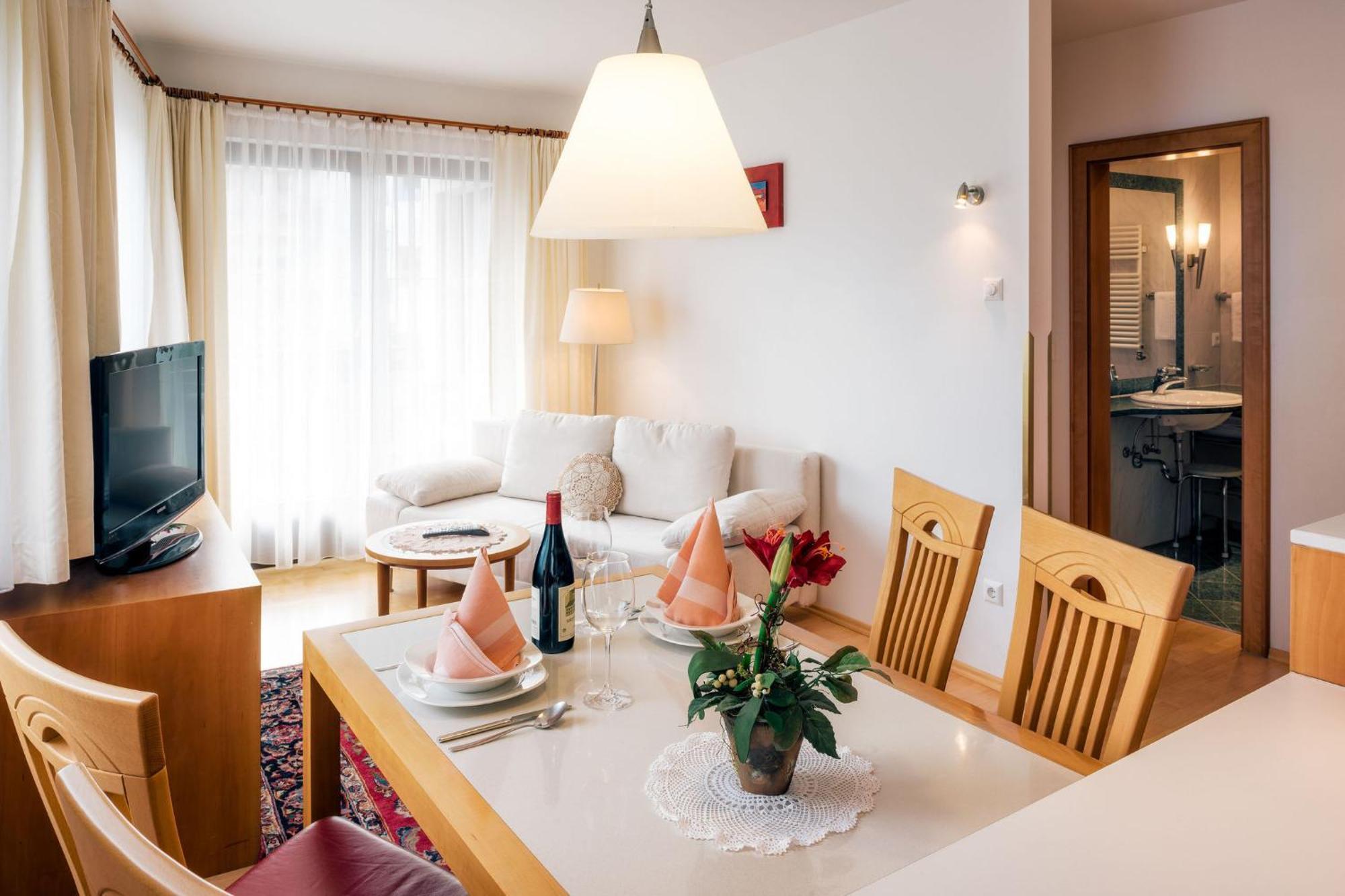 Hotel Garni Alpenruh-Micheluzzi Serfaus Esterno foto