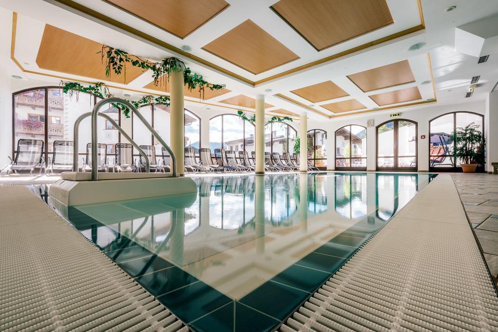 Hotel Garni Alpenruh-Micheluzzi Serfaus Esterno foto
